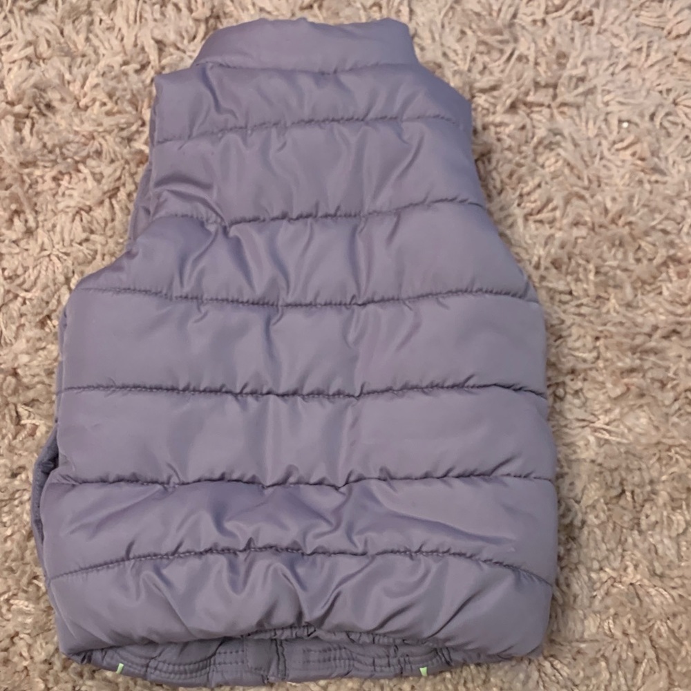 Puma Kids Vest in Gray with Neon Green Accents - Picture 2 of 4